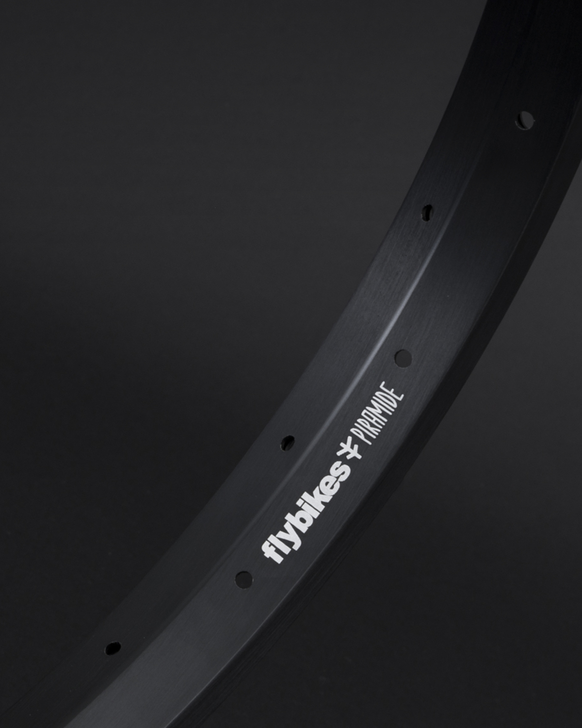 flybikes piramide rim