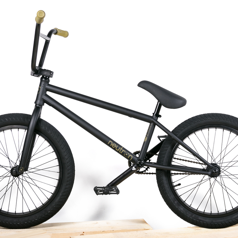 Flybikes BMX - 2015 Preview: Flat Black Neutron Complete