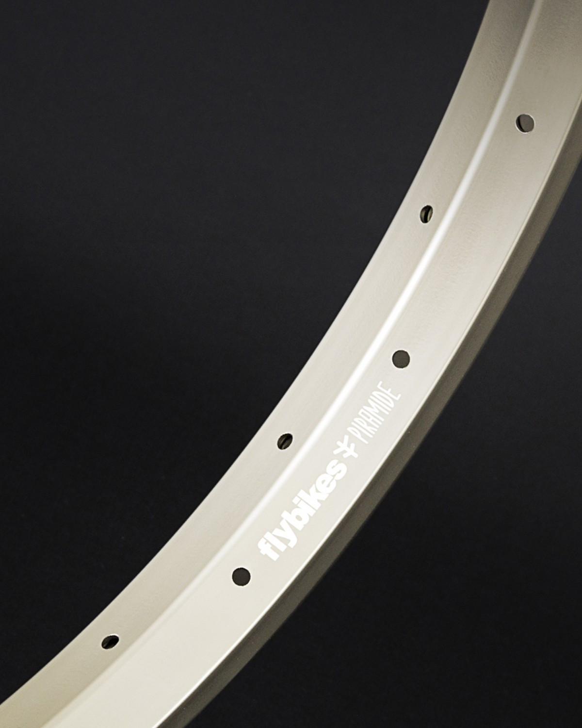 flybikes piramide rim